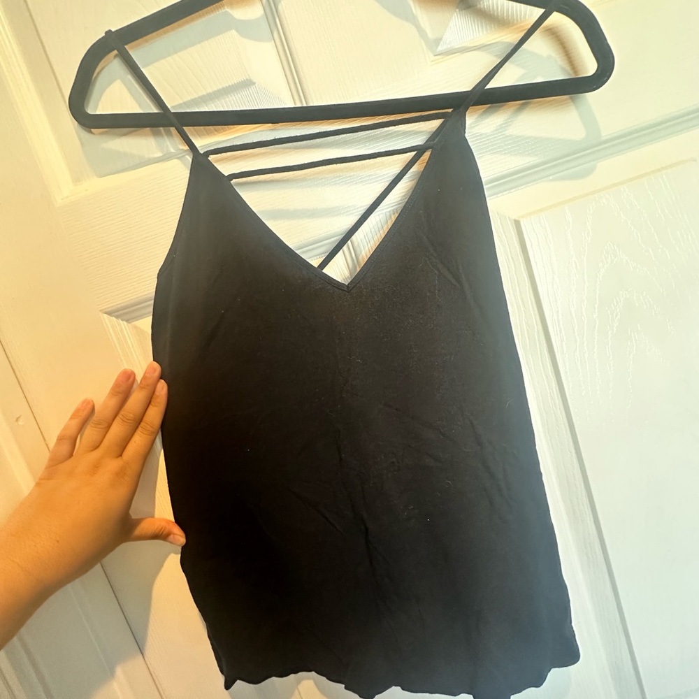 Fabletics: black tank